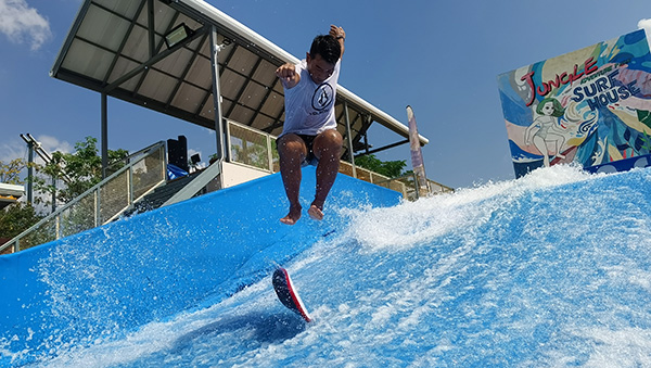 Surf simulator double for aqua parks